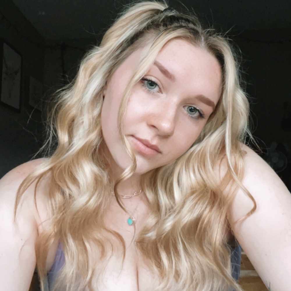 Meet your Posher, Camille